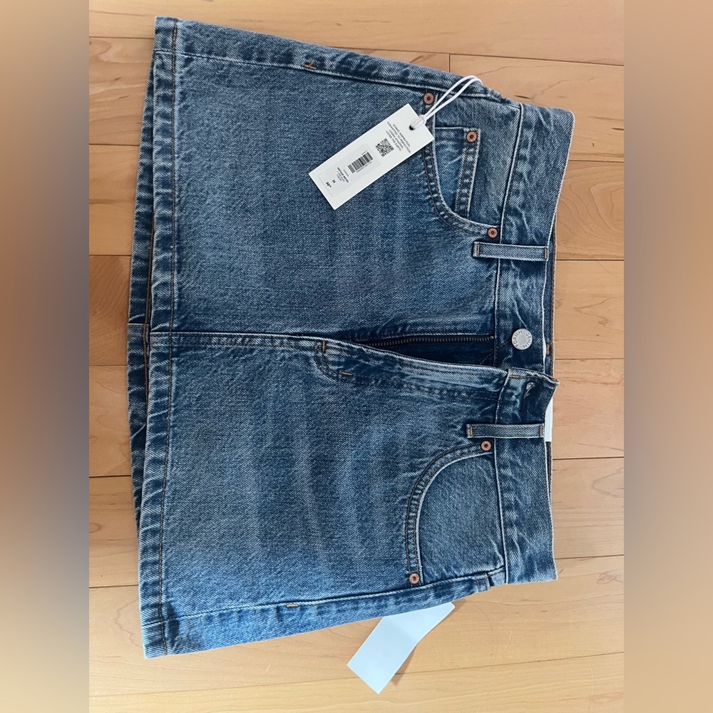 ✨ Brand New Aritzia Denim Mini Skirt - Size 24 (With Tags!) ✨